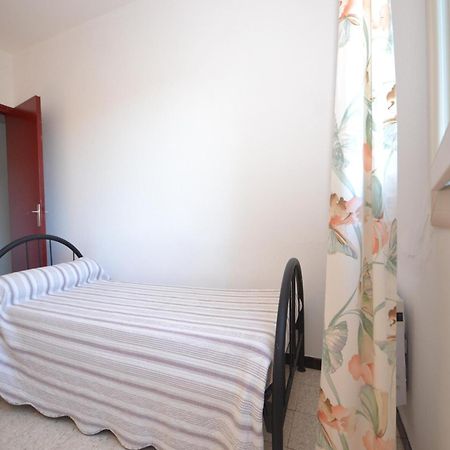Apartment With Pool Amid Vineyards And Near The Beach 메제 외부 사진