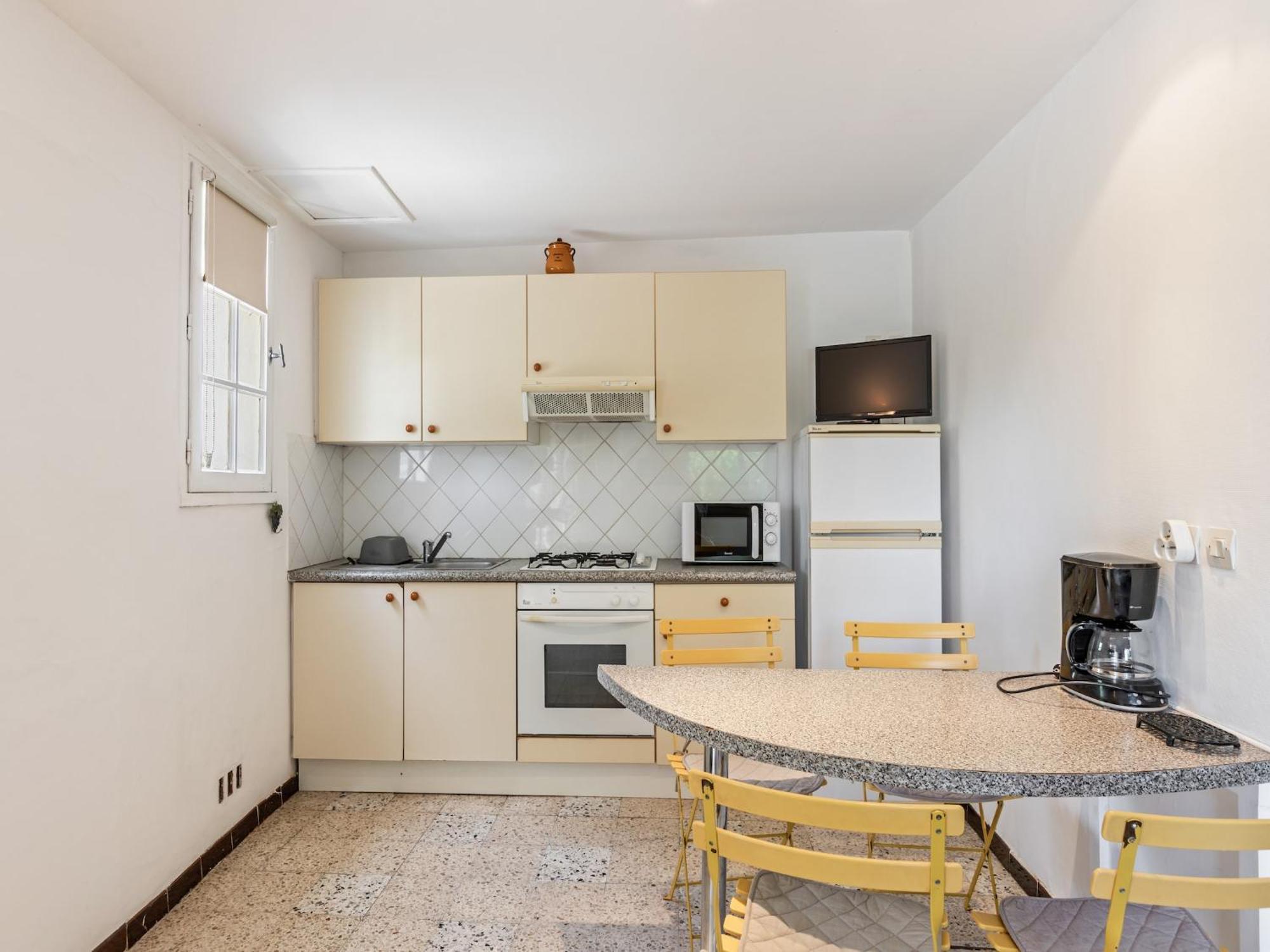 Apartment With Pool Amid Vineyards And Near The Beach 메제 외부 사진